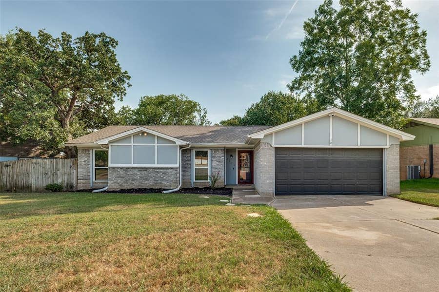 Property photo for 3217 Meadow Wood Lane, Bedford, TX