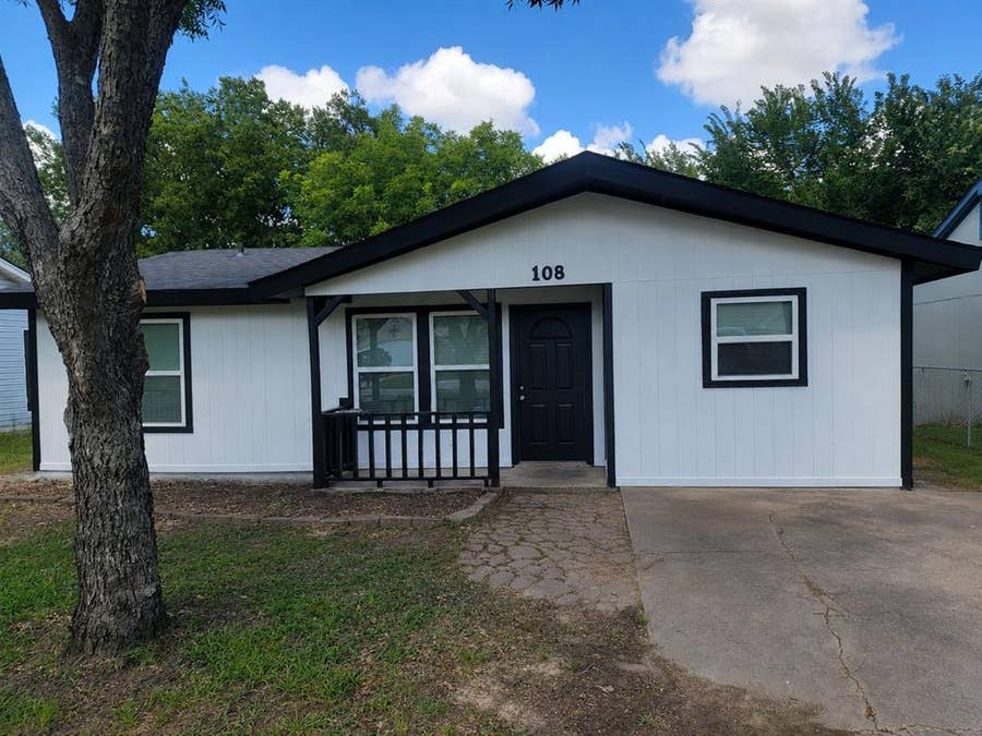 Property photo for 108 N 4th Street, Crandall, TX