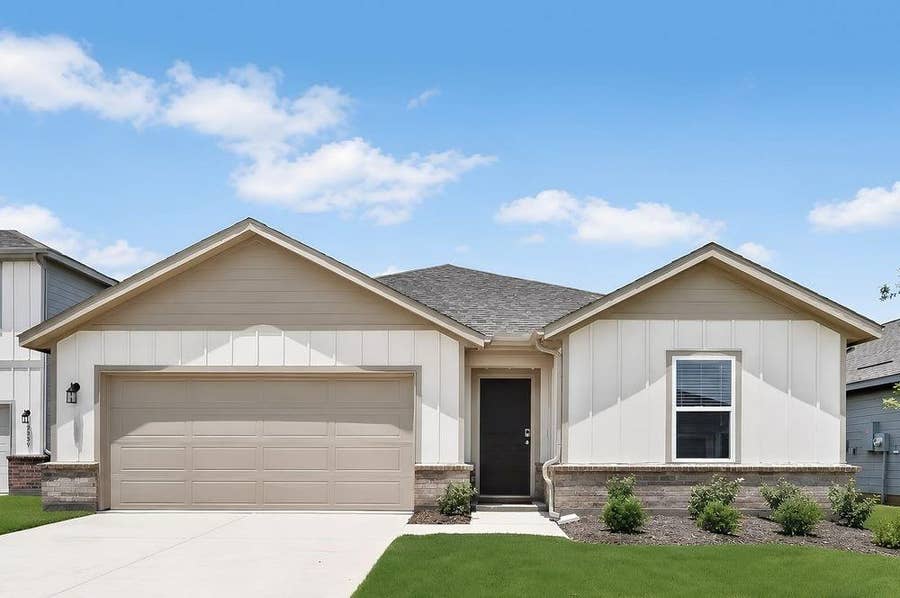 Property photo for 2529 Pine Island Court, Crandall, TX