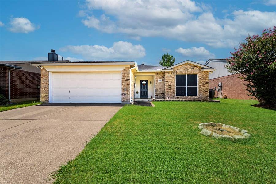 Property photo for 8736 Trinity Vista Trail, Fort Worth, TX
