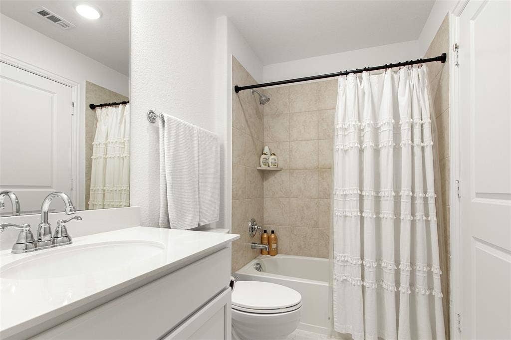 1429 Ross Avenue, Celina, TX 75009 1429 Ross Avenue, Celina, TX 75009