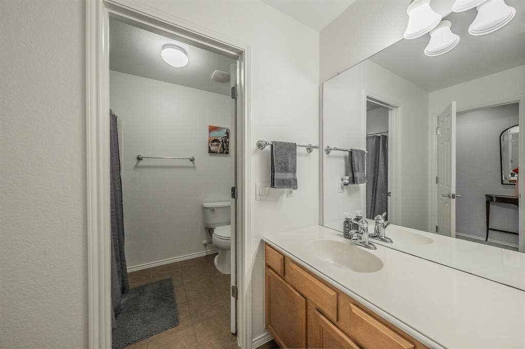 2741 Hyde Park Drive, Grand Prairie, TX 75050 2741 Hyde Park Drive, Grand Prairie, TX 75050