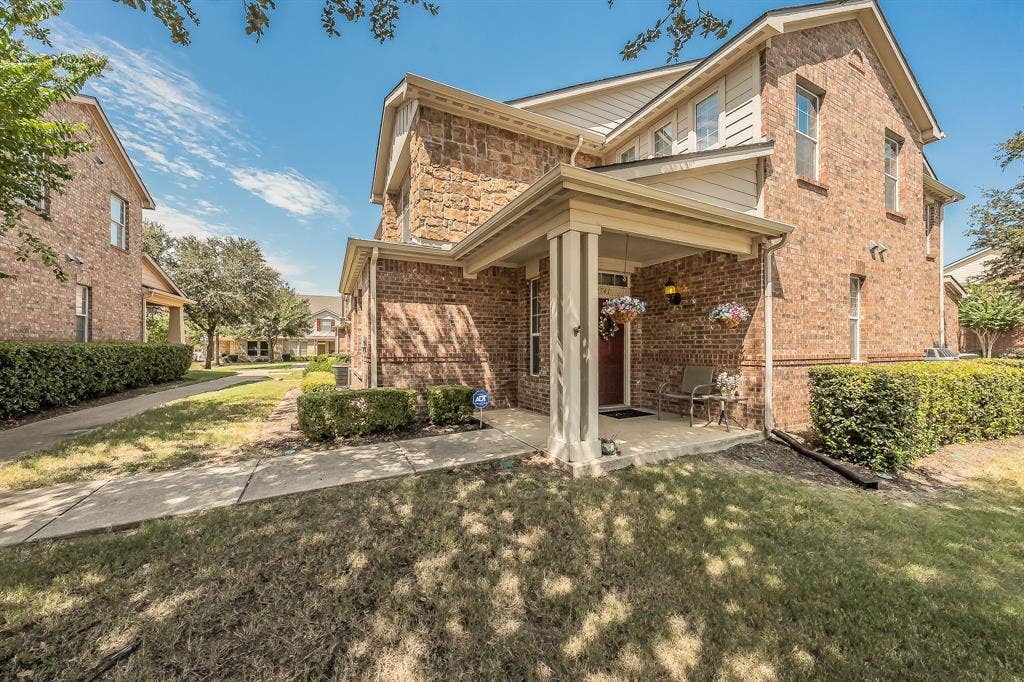 2741 Hyde Park Drive, Grand Prairie, TX 75050 2741 Hyde Park Drive, Grand Prairie, TX 75050