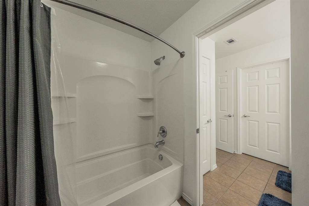2741 Hyde Park Drive, Grand Prairie, TX 75050 2741 Hyde Park Drive, Grand Prairie, TX 75050