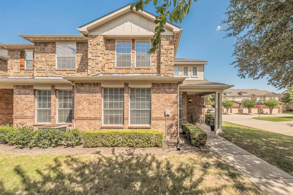 2741 Hyde Park Drive, Grand Prairie, TX 75050 2741 Hyde Park Drive, Grand Prairie, TX 75050