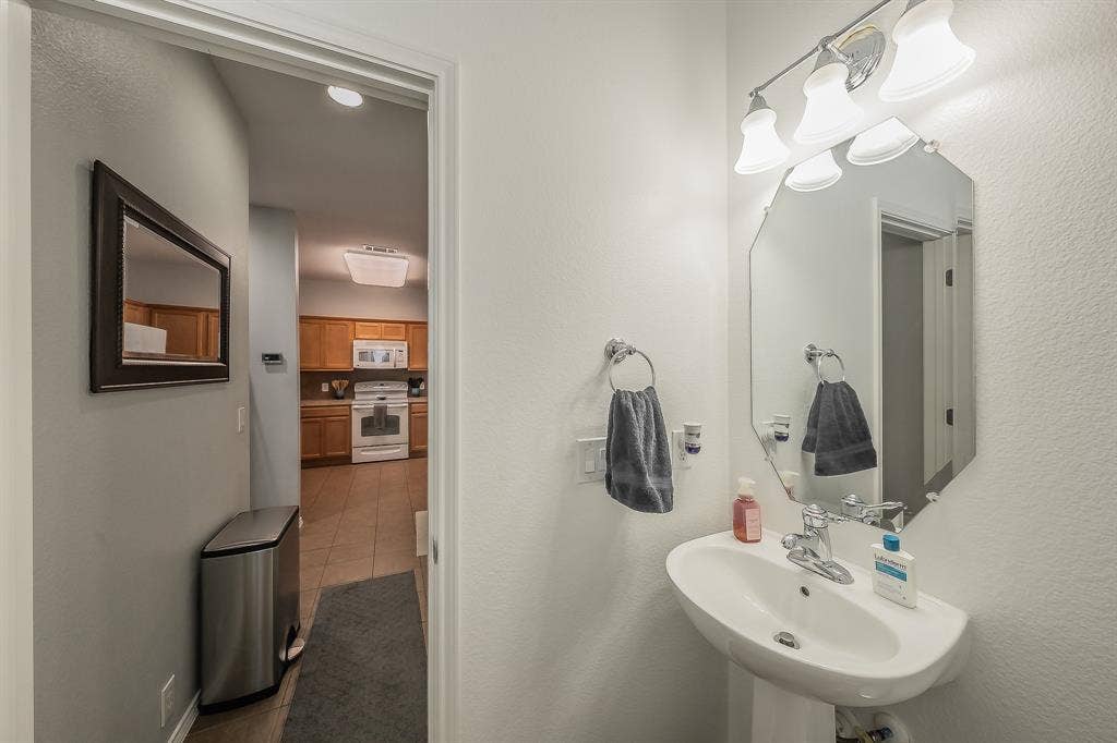 2741 Hyde Park Drive, Grand Prairie, TX 75050 2741 Hyde Park Drive, Grand Prairie, TX 75050
