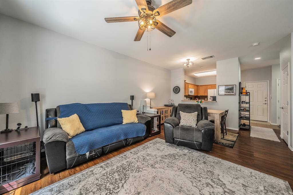 2741 Hyde Park Drive, Grand Prairie, TX 75050 2741 Hyde Park Drive, Grand Prairie, TX 75050