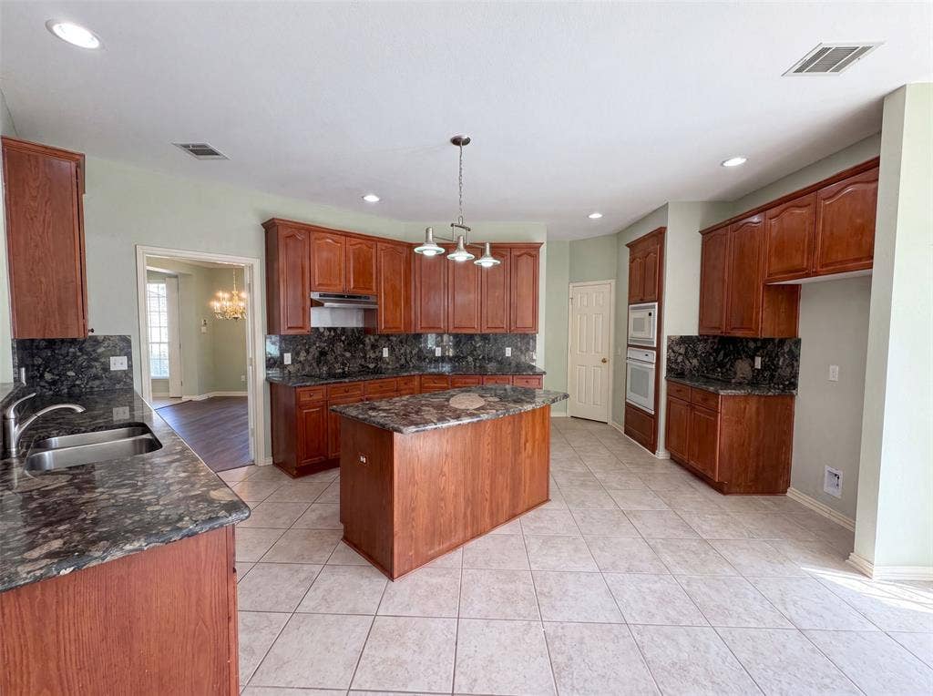 3606 Fairlands Drive, Richardson, TX 75082 3606 Fairlands Drive, Richardson, TX 75082