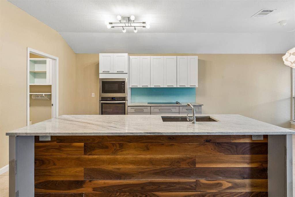 1001 Margaret Drive, McKinney, TX 75071 1001 Margaret Drive, McKinney, TX 75071
