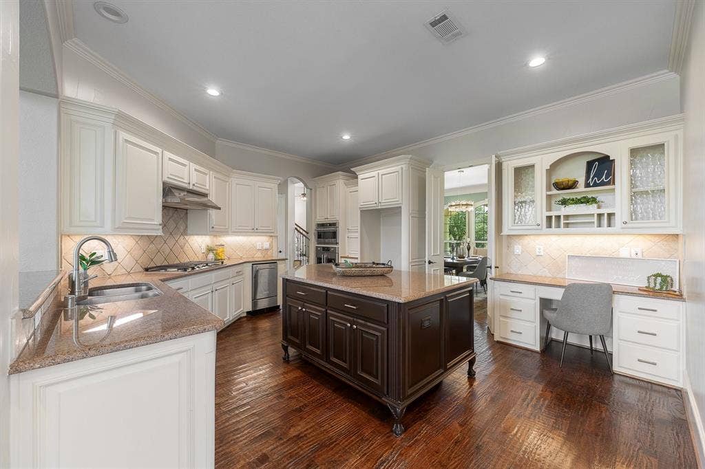 1802 Driskill Drive, Irving, TX 75038
