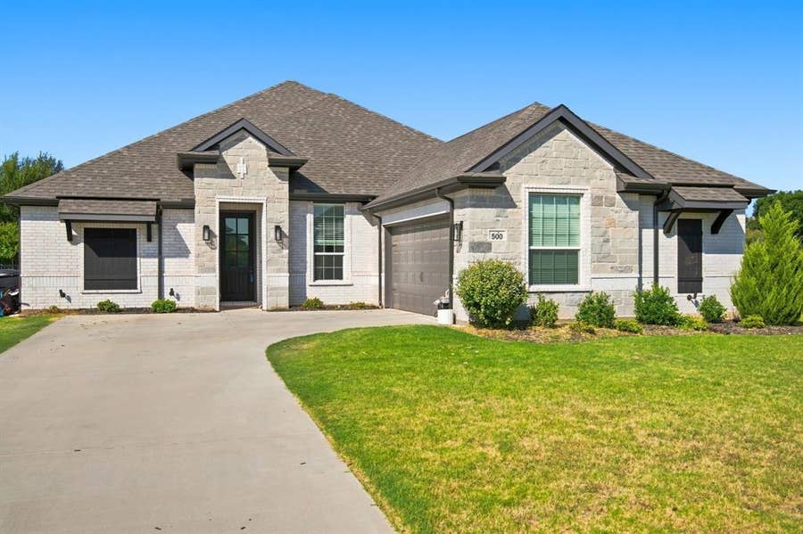 Property photo for 500 River Bank Court, Granbury, TX