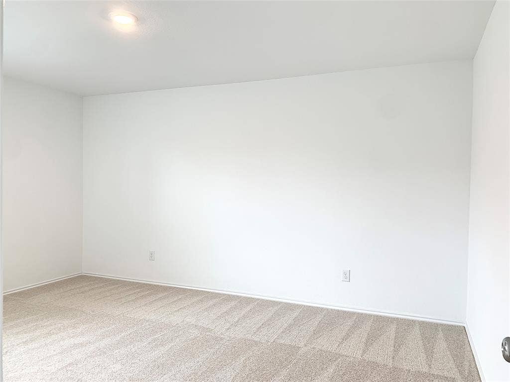 7212 Gray Wolf Lane, McKinney, TX 75071 Primary bedroom with plenty of natural light