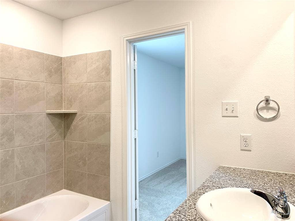7212 Gray Wolf Lane, McKinney, TX 75071 Bathroom with sink