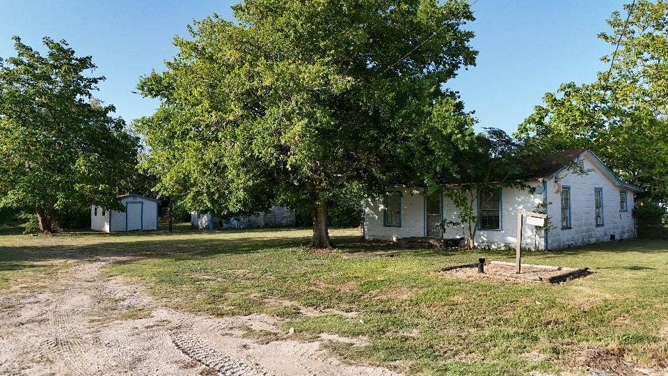 3817 Katy Lane, Bellmead, TX 76705 3817 Katy Lane, Bellmead, TX 76705