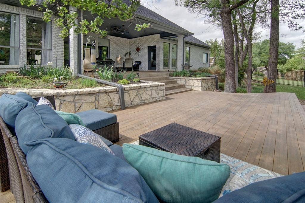 1202 Forest Park Drive, Weatherford, TX 76087 Morning coffee on the deck listening to the birds and admiring the view?