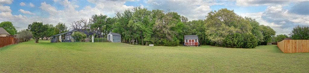 1202 Forest Park Drive, Weatherford, TX 76087 Over 1.6 acres of beauty for your enjoyment.