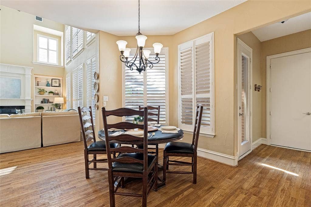 1021 Bandelier Drive, Allen, TX 75013 Great light in this charming breakfast room w view of back patio