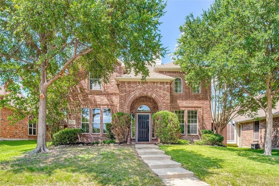 Property photo for 15704 Grove Crest Drive, Frisco, TX