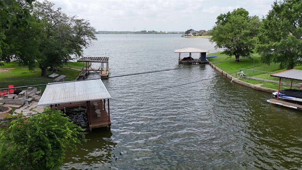 3903 Montgomery Drive, Granbury, TX 76049 3903 Montgomery Drive, Granbury, TX 76049