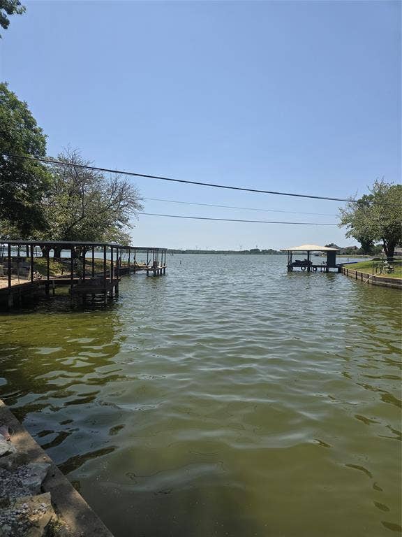 3903 Montgomery Drive, Granbury, TX 76049 3903 Montgomery Drive, Granbury, TX 76049