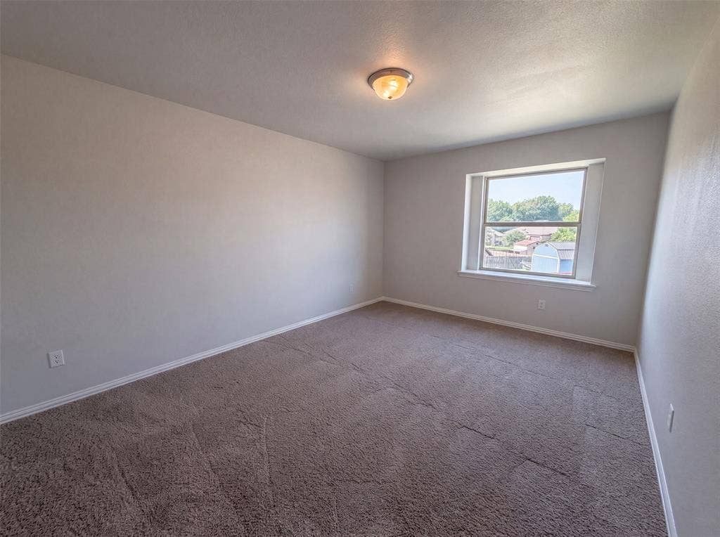 204 Janice Court, Glenn Heights, TX 75154
