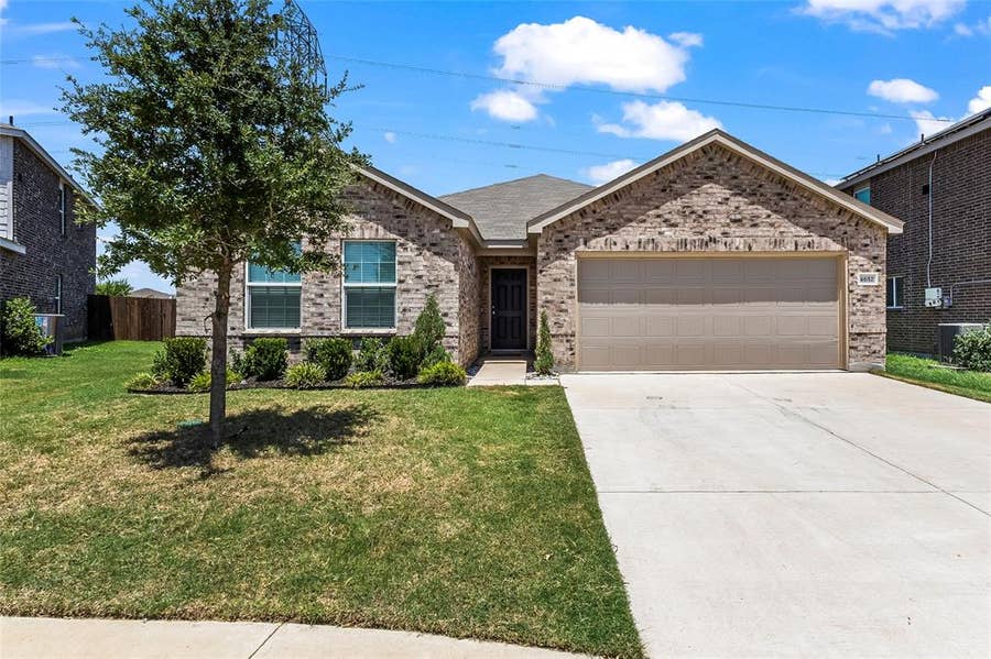 Property photo for 4652 Benham Drive, Fort Worth, TX