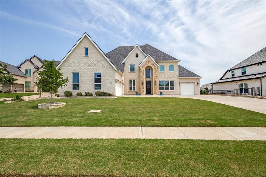 Property photo for 6704 Sorrento Lane, Flower Mound, TX