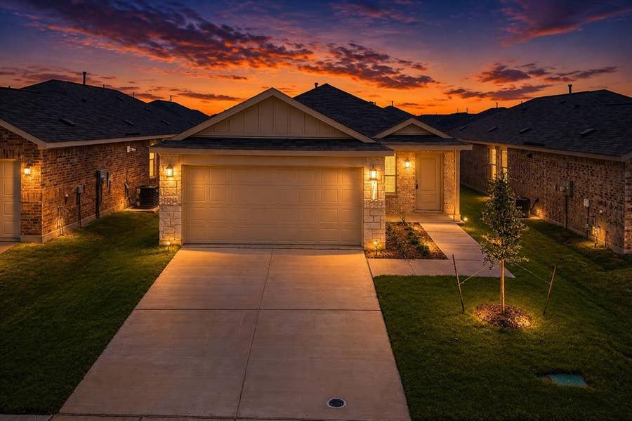 Property photo for 1829 Sanderling Street, Forney, TX