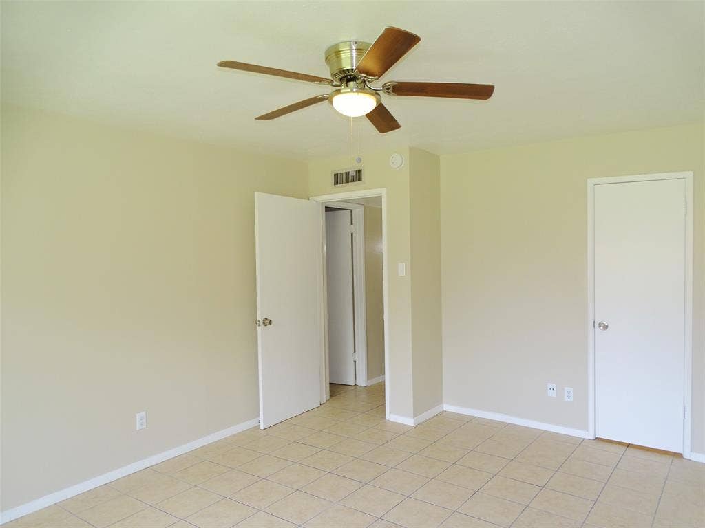 7220 Emory Oak Lane, Dallas, TX 75249 7220 Emory Oak Lane, Dallas, TX 75249