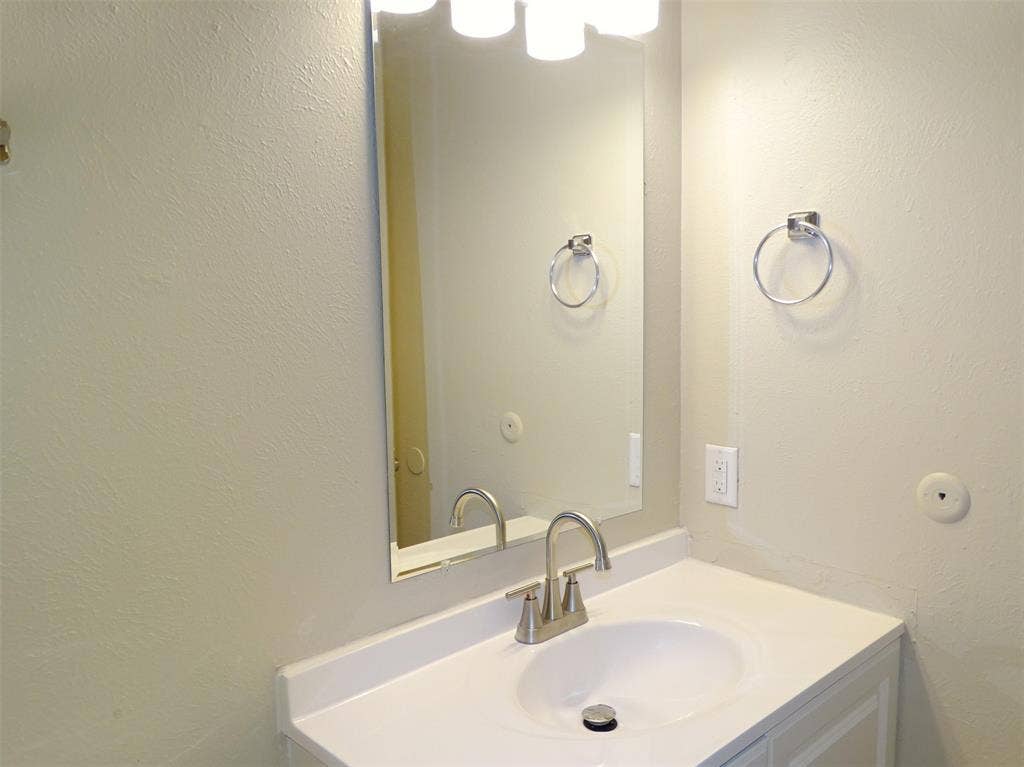 7220 Emory Oak Lane, Dallas, TX 75249 7220 Emory Oak Lane, Dallas, TX 75249