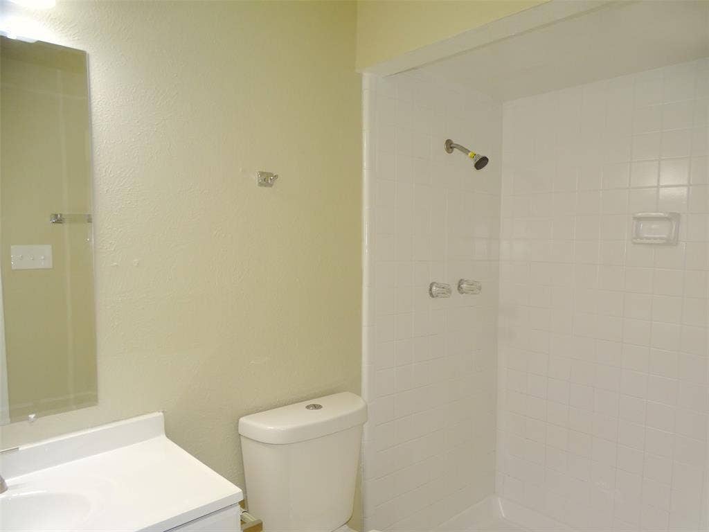 7220 Emory Oak Lane, Dallas, TX 75249 7220 Emory Oak Lane, Dallas, TX 75249