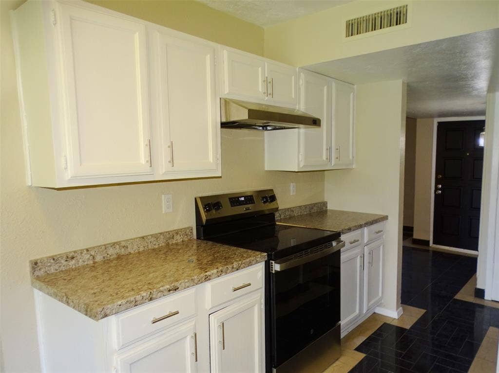 7220 Emory Oak Lane, Dallas, TX 75249 7220 Emory Oak Lane, Dallas, TX 75249
