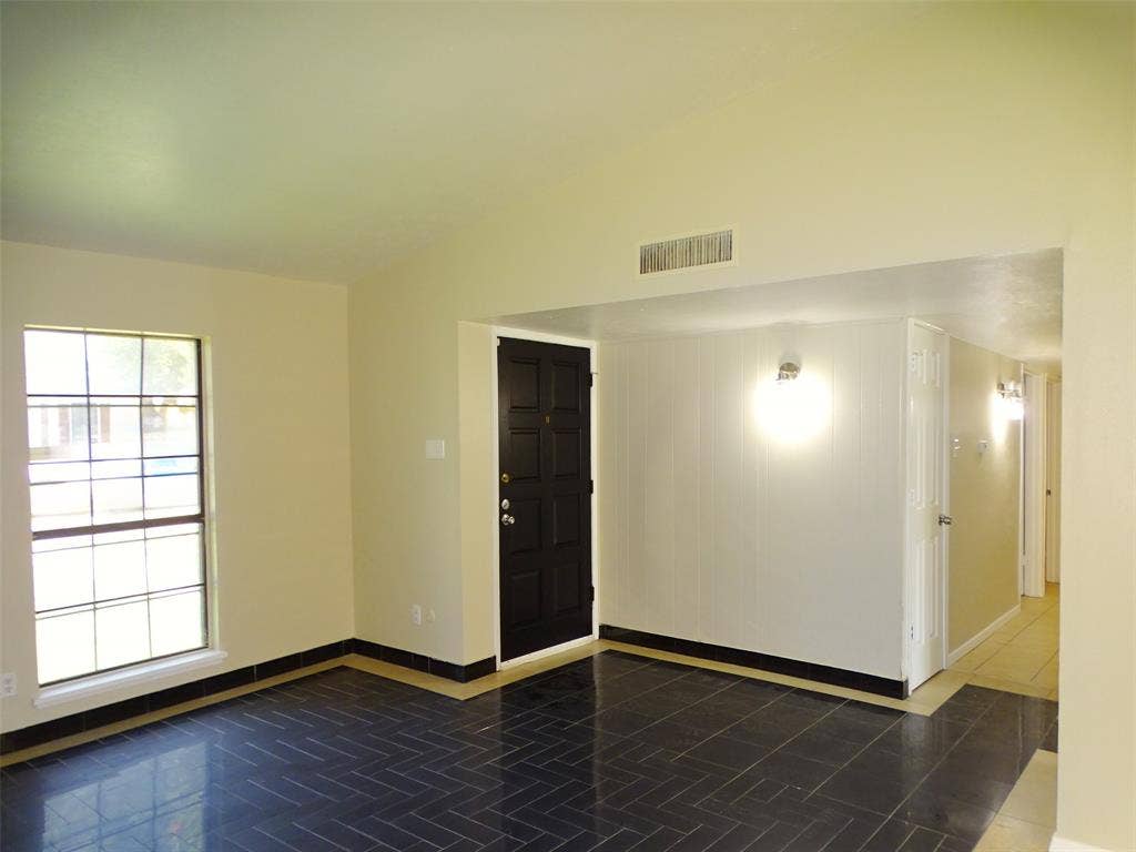7220 Emory Oak Lane, Dallas, TX 75249 7220 Emory Oak Lane, Dallas, TX 75249