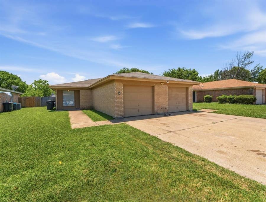 Property photo for 1809 San Rafael Street, Fort Worth, TX