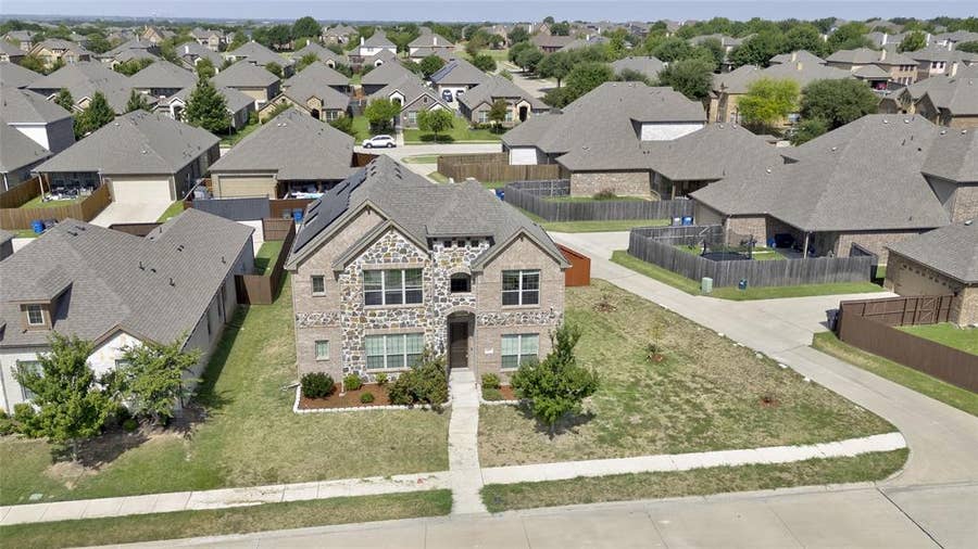 Property photo for 117 Melody Way, Red Oak, TX