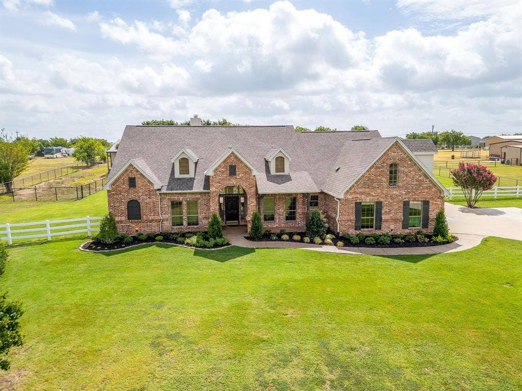 13516 Haslet Court, Haslet, TX 76052
