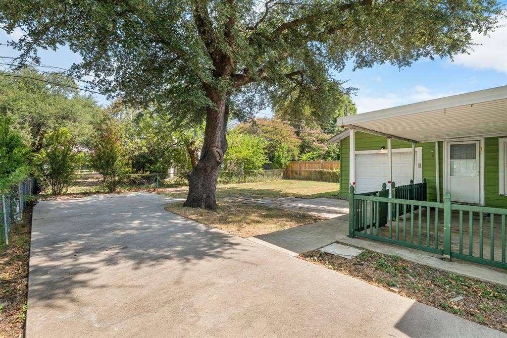3325 Windsor Avenue, Waco, TX 76708 Extra Parking