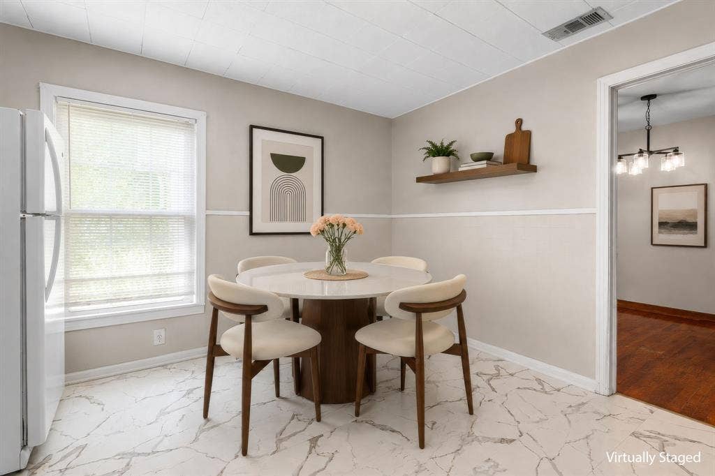 3325 Windsor Avenue, Waco, TX 76708 Virtually Staged Breakfast Area