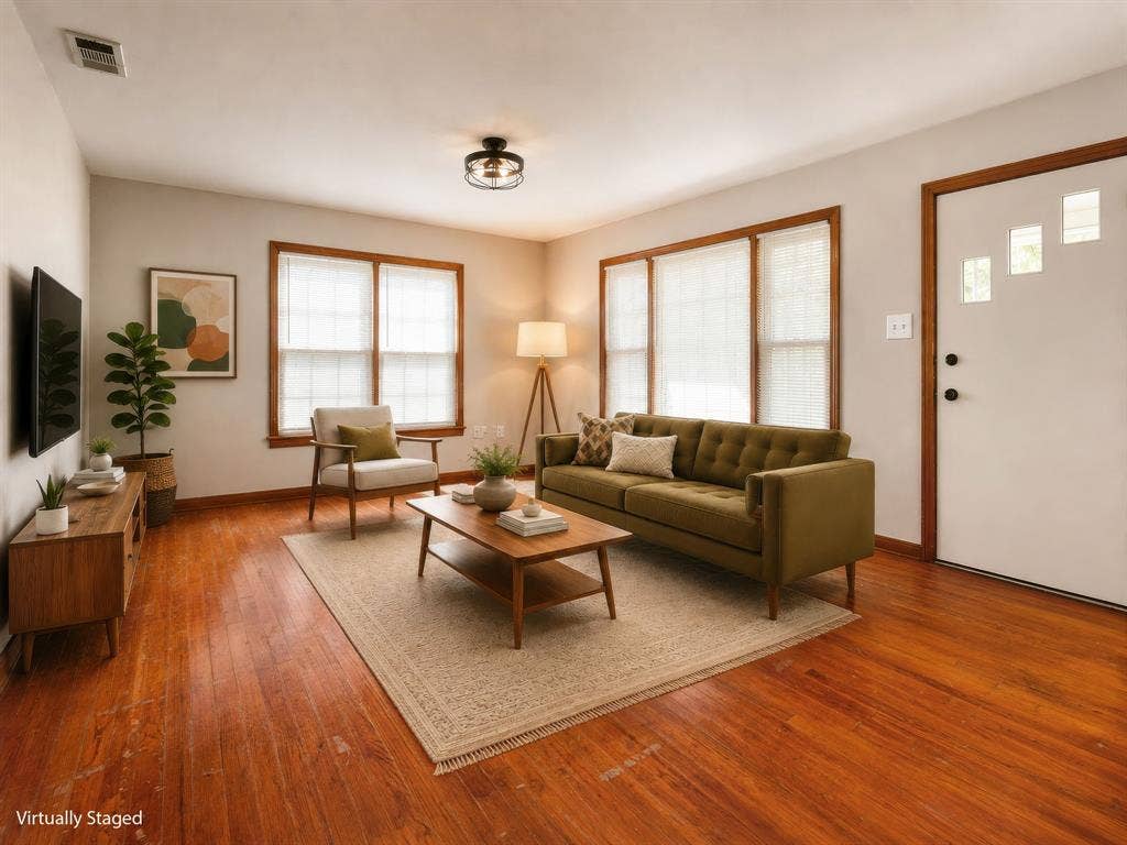 3325 Windsor Avenue, Waco, TX 76708 Virtually Staged Living Area