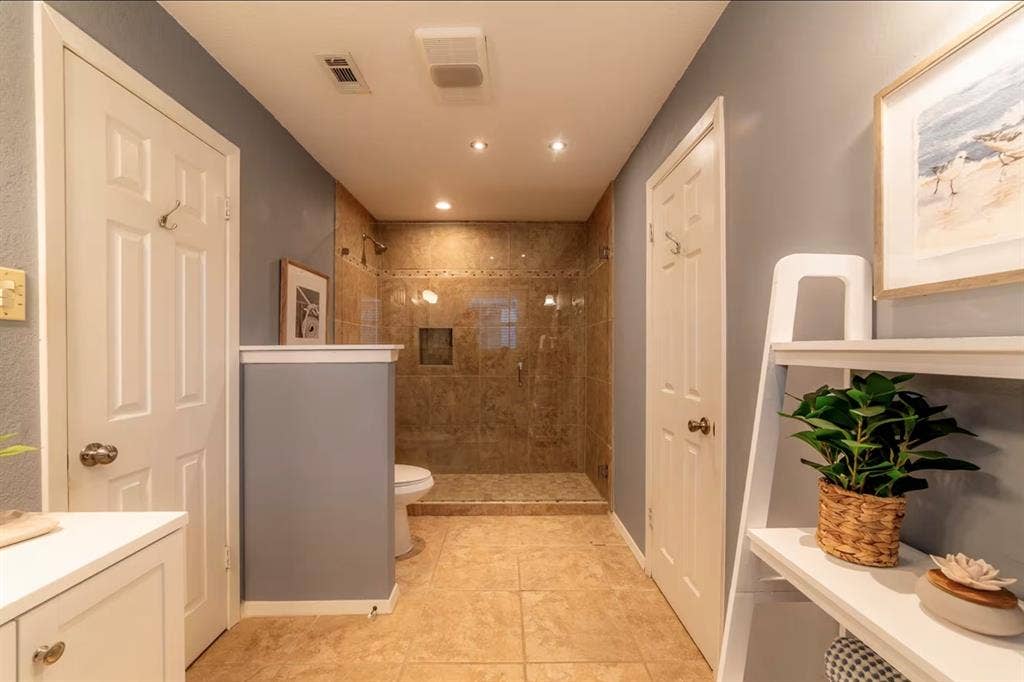 6771 Briar Road, Azle, TX 76020 6771 Briar Road, Azle, TX 76020