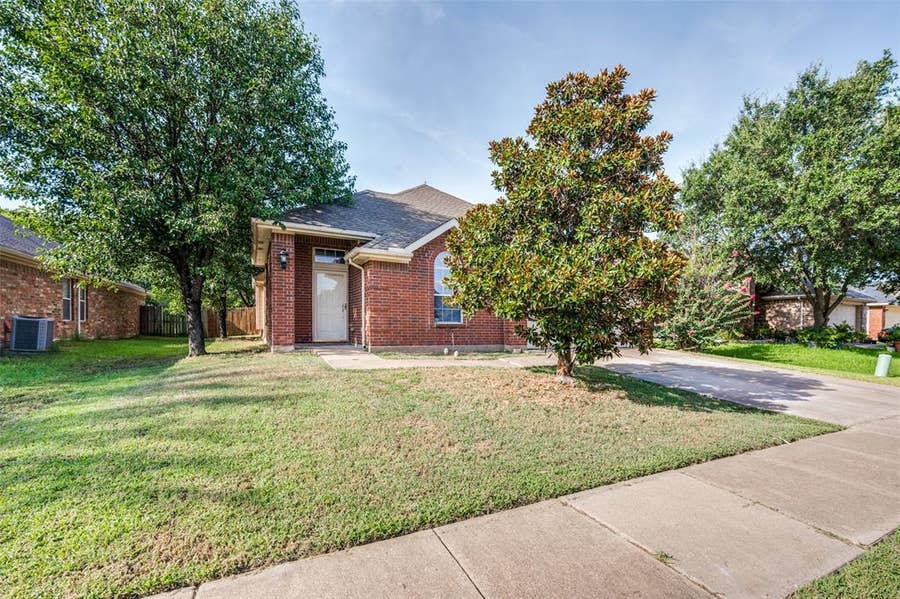 Property photo for 1351 Clearwater Drive, Grand Prairie, TX