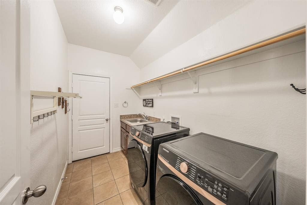 309 Garden Path Lane, Mansfield, TX 76063 309 Garden Path Lane, Mansfield, TX 76063