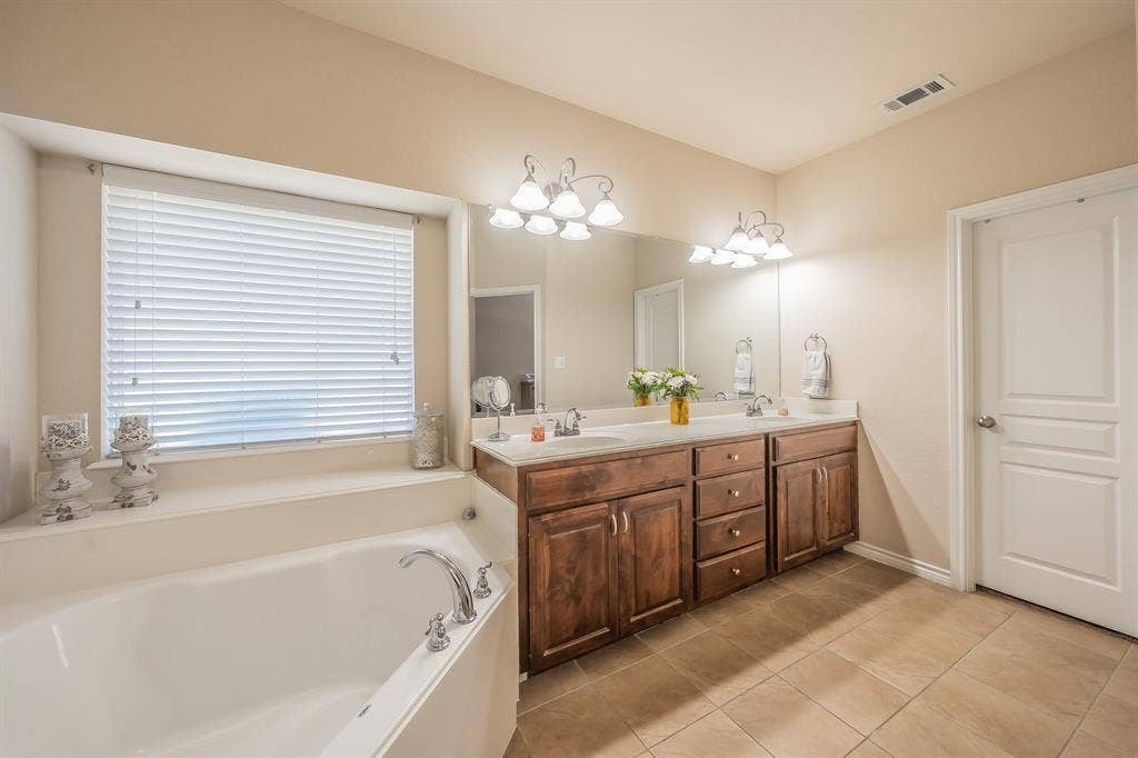 309 Garden Path Lane, Mansfield, TX 76063 309 Garden Path Lane, Mansfield, TX 76063