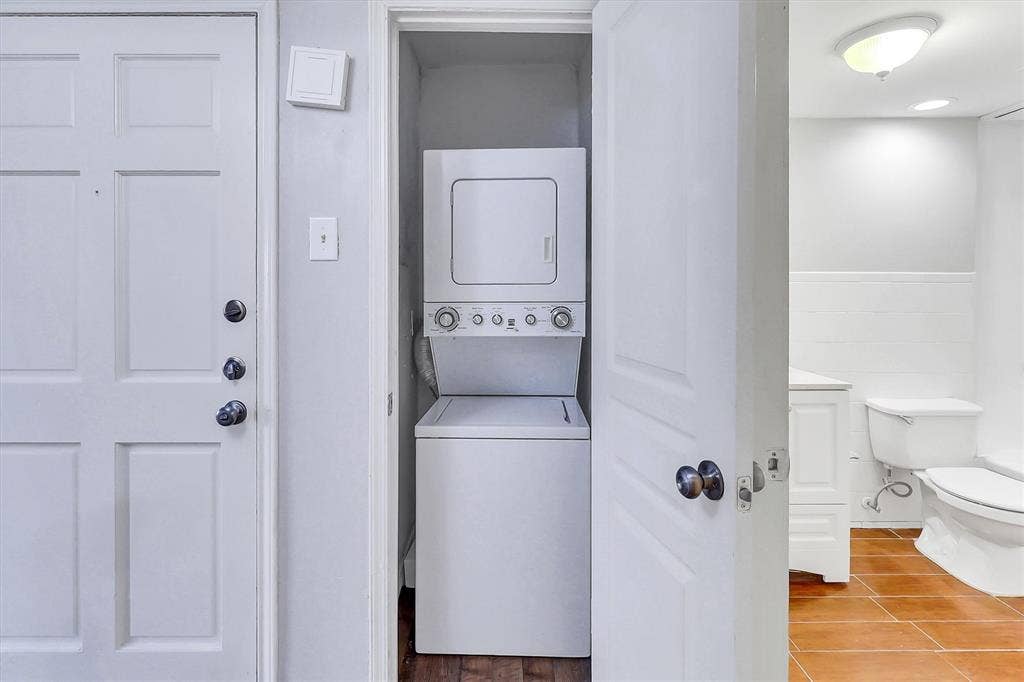 5881 Preston View Boulevard, Dallas, TX 75240 stacked washer dryer
