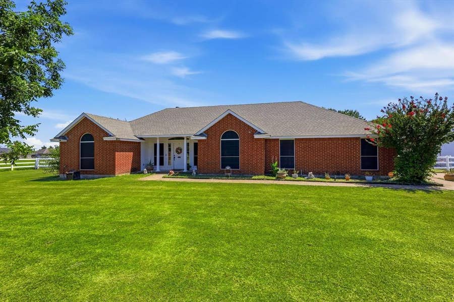 Property photo for 1328 Pierce Road, Red Oak, TX