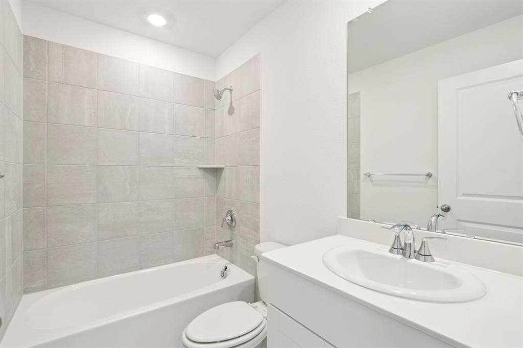 2122 Santa Anita Street, Seagoville, TX 75159 Photo is not of the actual home, but is an inspirational photo of builder’s model home and may depict options, furnishings, and/or decorator features that are not included.