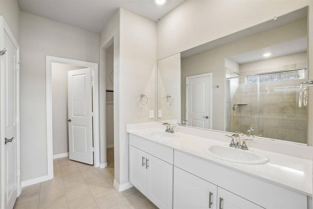 6110 Chickney Drive, Princeton, TX 75071 Photo is not of the actual home, but is an inspirational photo of builder’s model home and may depict options, furnishings, and/or decorator features that are not included.