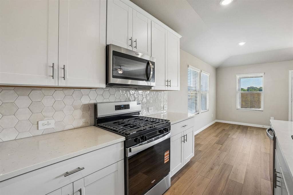 6110 Chickney Drive, Princeton, TX 75071 Photo is not of the actual home, but is an inspirational photo of builder’s model home and may depict options, furnishings, and/or decorator features that are not included.