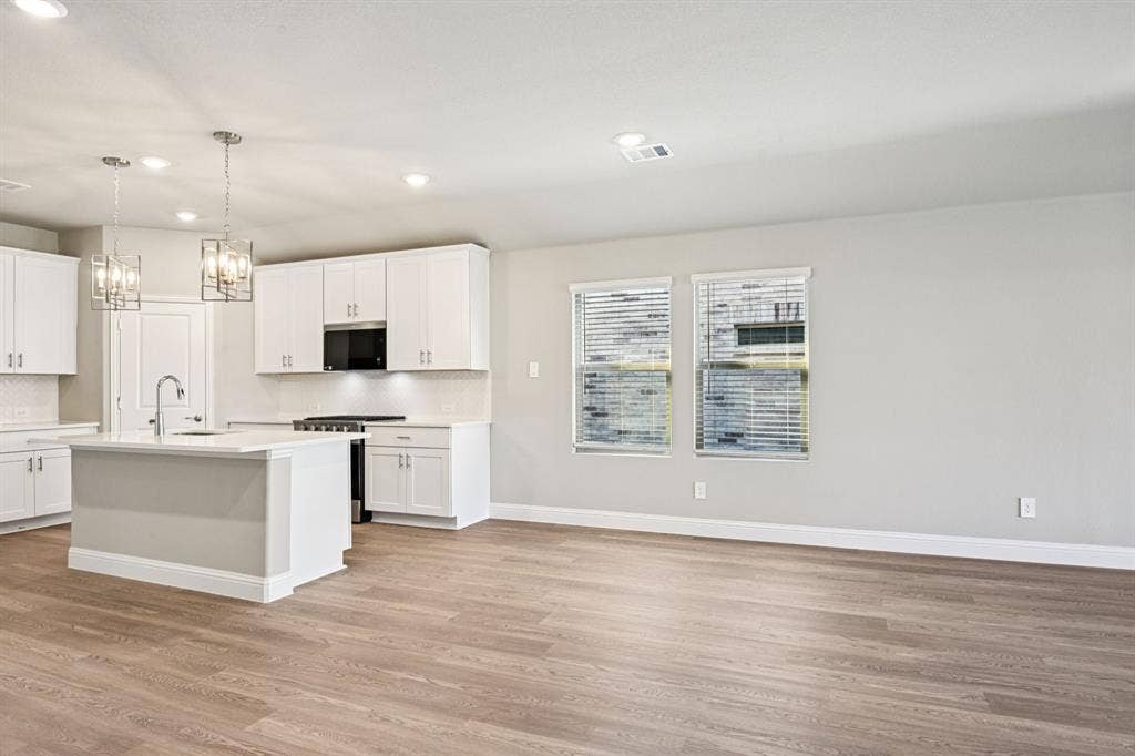 6108 Chickney Drive, Princeton, TX 75071 Photo is not of the actual home, but is an inspirational photo of builder’s model home and may depict options, furnishings, and/or decorator features that are not included.