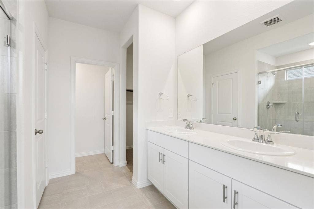 2130 Santa Anita Street, Seagoville, TX 75159 Photo is not of the actual home, but is an inspirational photo of builder’s model home and may depict options, furnishings, and/or decorator features that are not included.